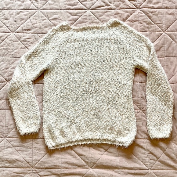 Cozy cream eyelash sweater - Picture 2 of 3